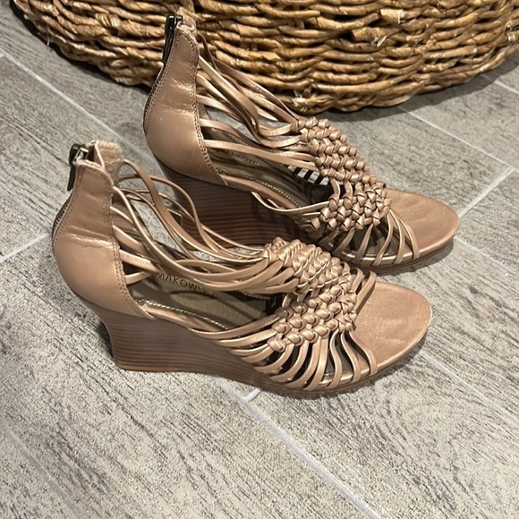 B Makowsky bmanne goldwash leather wedge - Picture 3 of 6